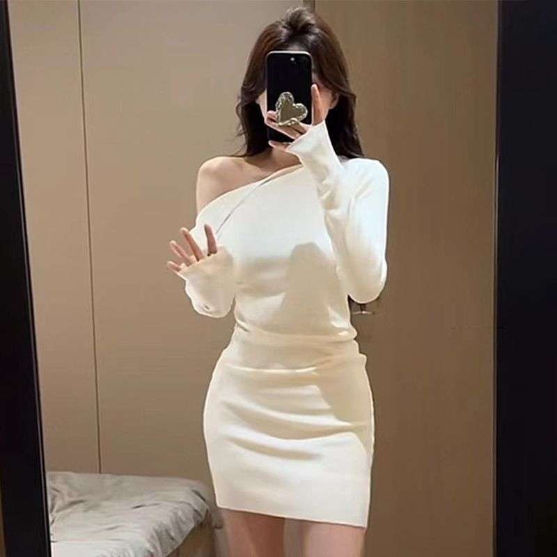 アシメントリーネック タイトミニワンピース