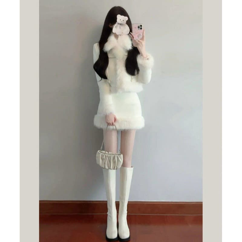 もこもこファー付きミニワンピース