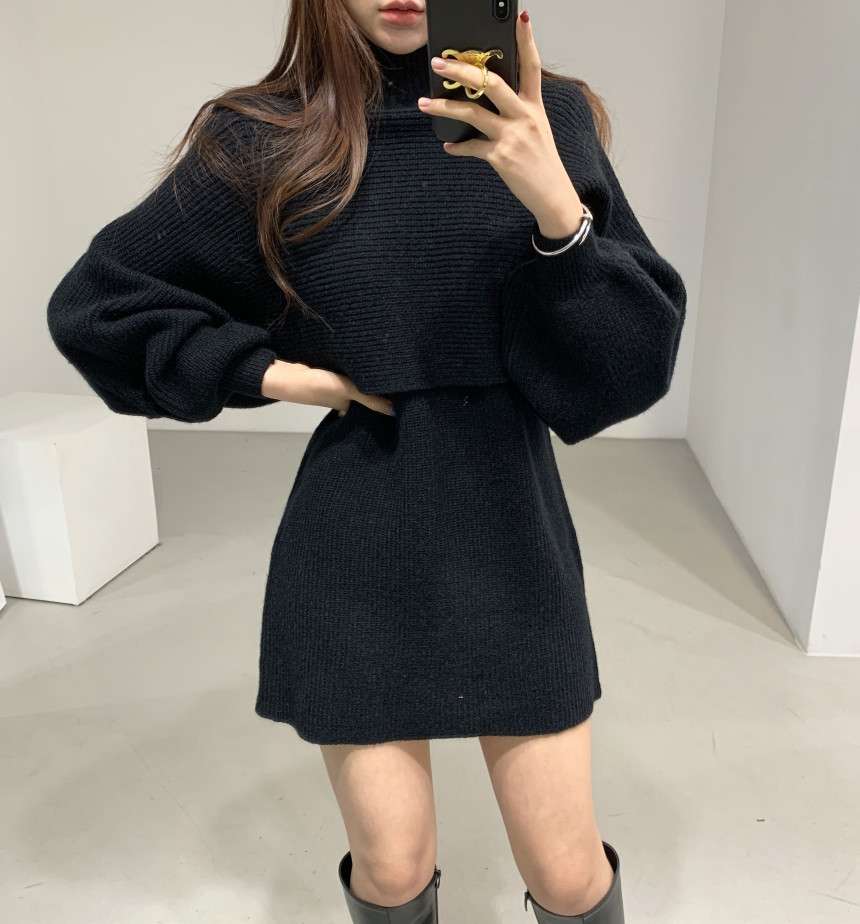 ふんわりパフスリーブ ニットミニワンピース