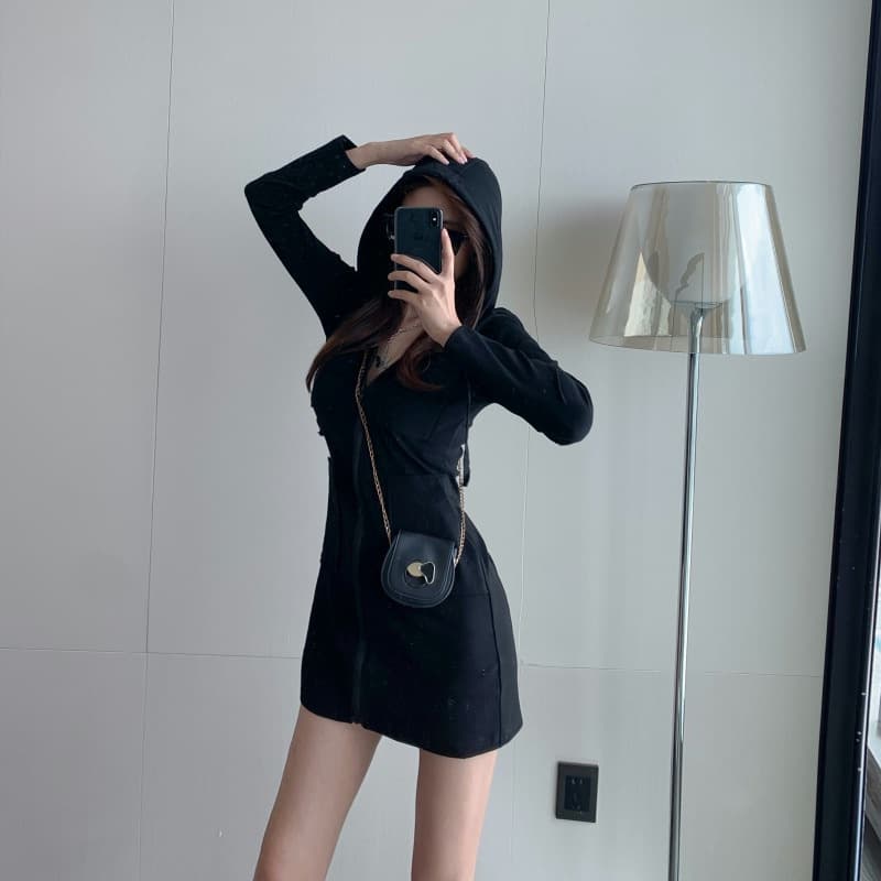 ミニワンピース スタイリッシュジップミニパーカーワンピース