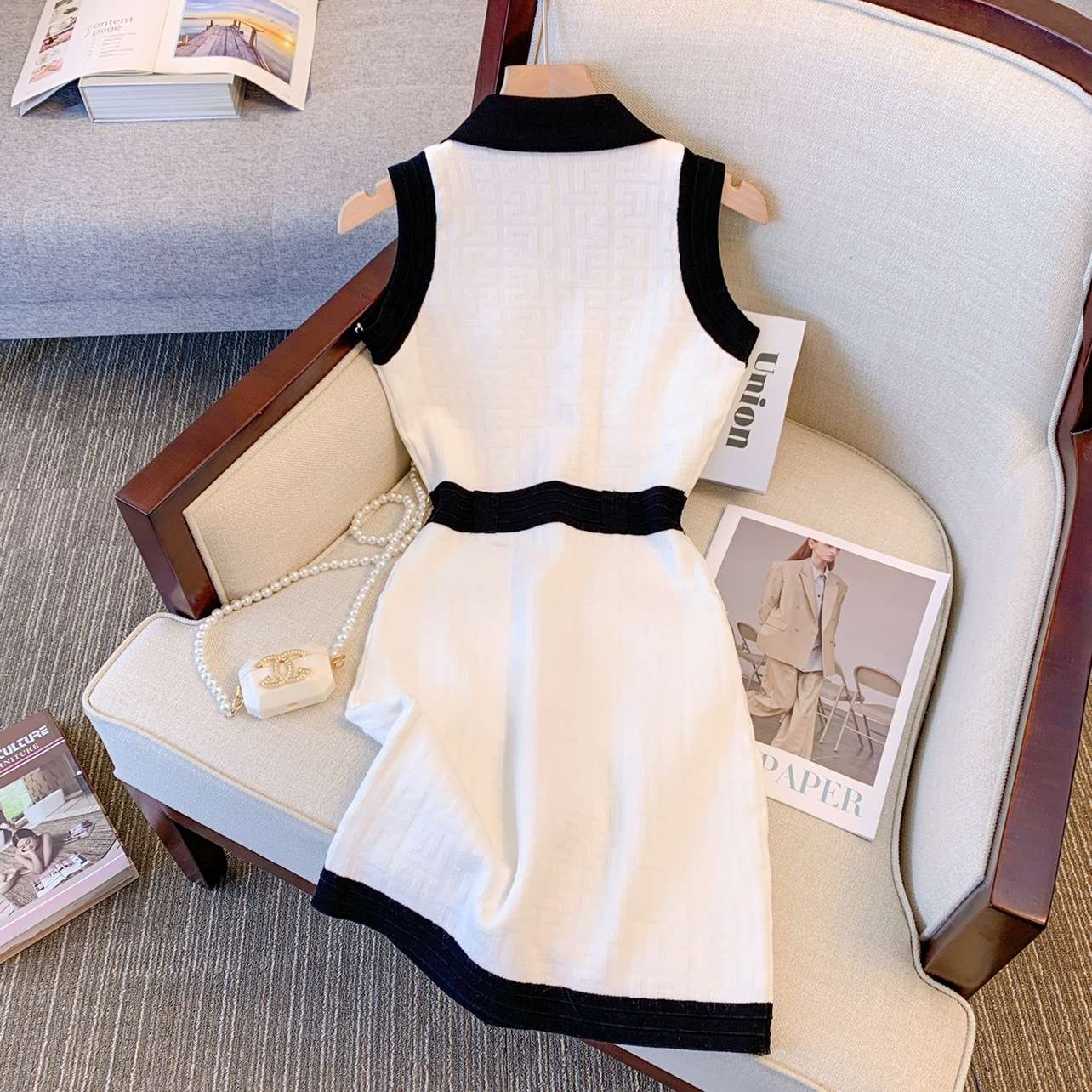 エレガントノースリーブ ミニワンピース