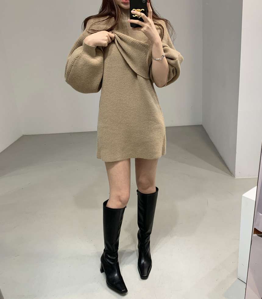 ふんわりパフスリーブ ニットミニワンピース