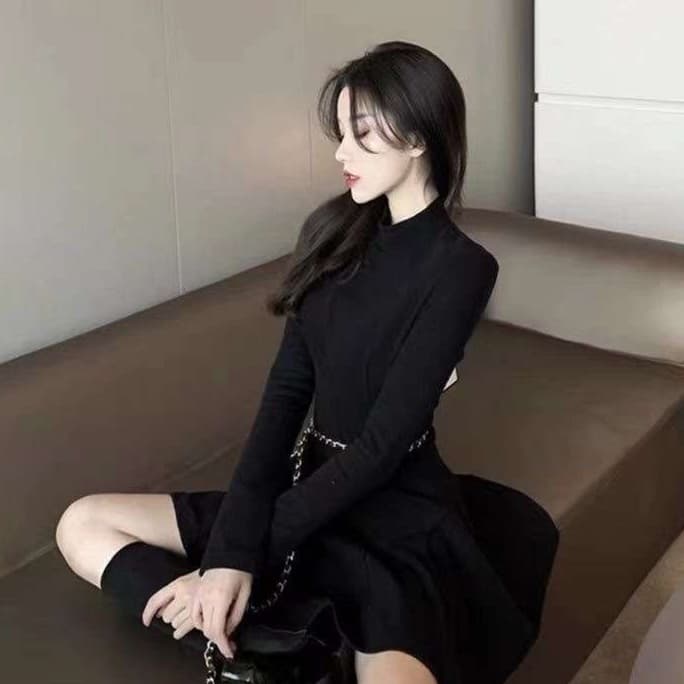 【秋冬コーデ】モックネック フレアニットミニワンピース