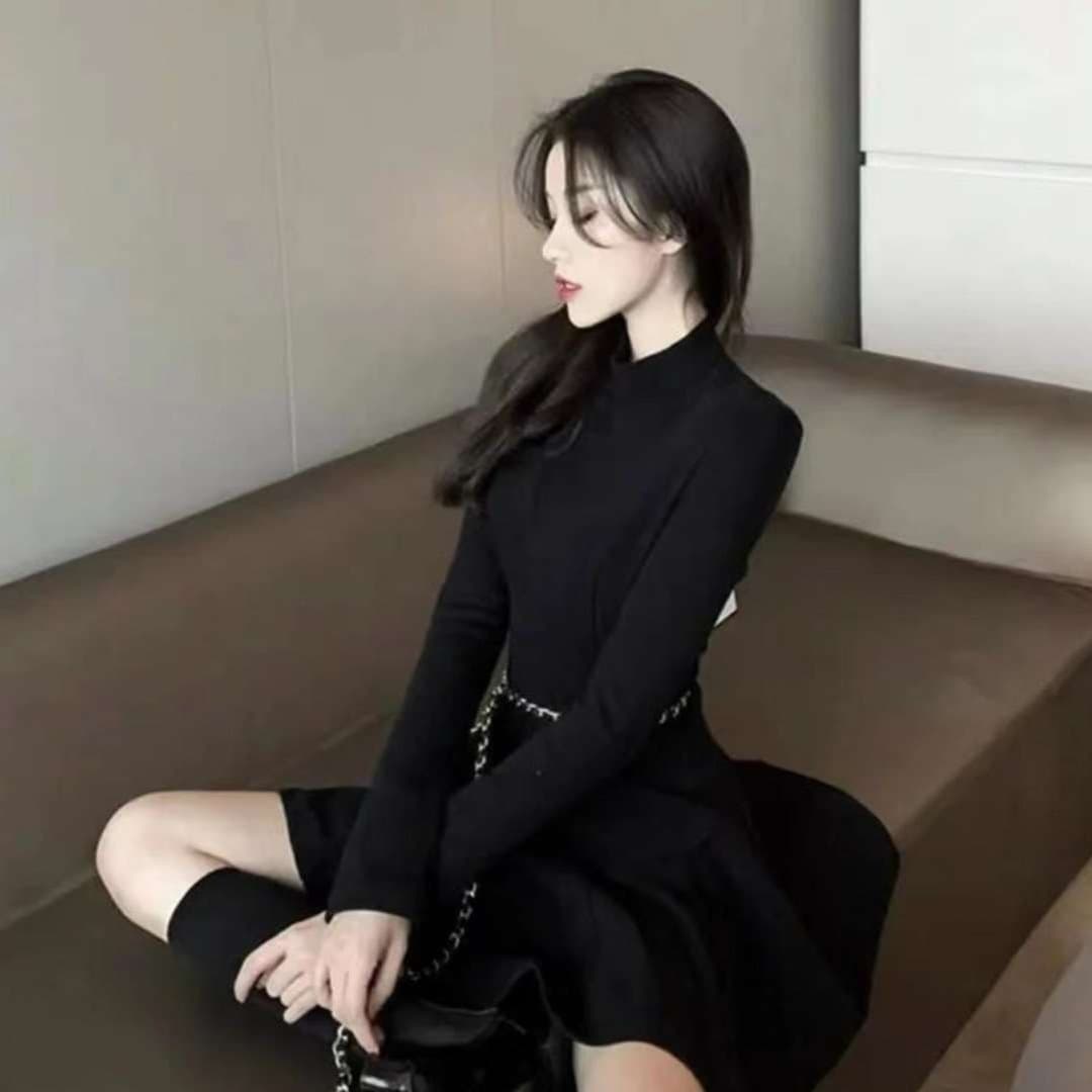 【秋冬コーデ】モックネック フレアニットミニワンピース