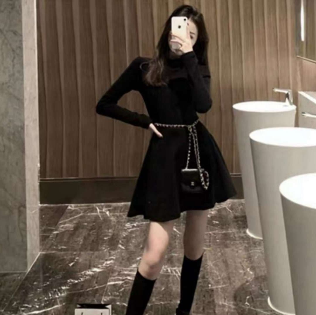 【秋冬コーデ】モックネック フレアニットミニワンピース