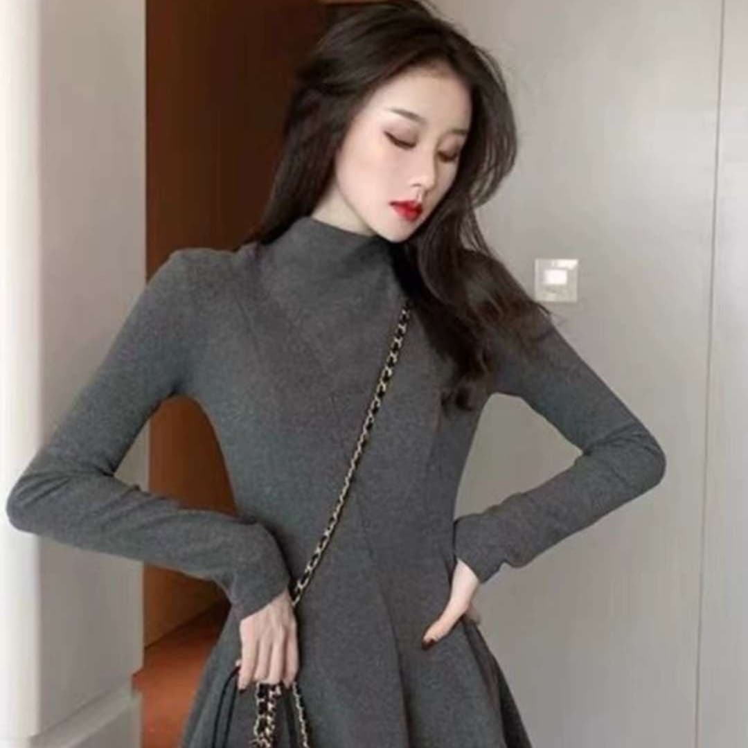 【秋冬コーデ】モックネック フレアニットミニワンピース