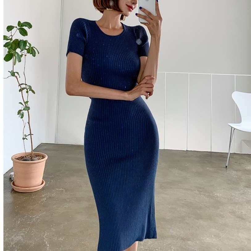 上品シルエットリブニット タイトミニワンピース