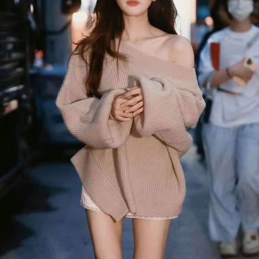 オフショルダーニットミニワンピース