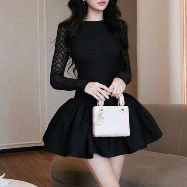 レース袖ミニフレアワンピース