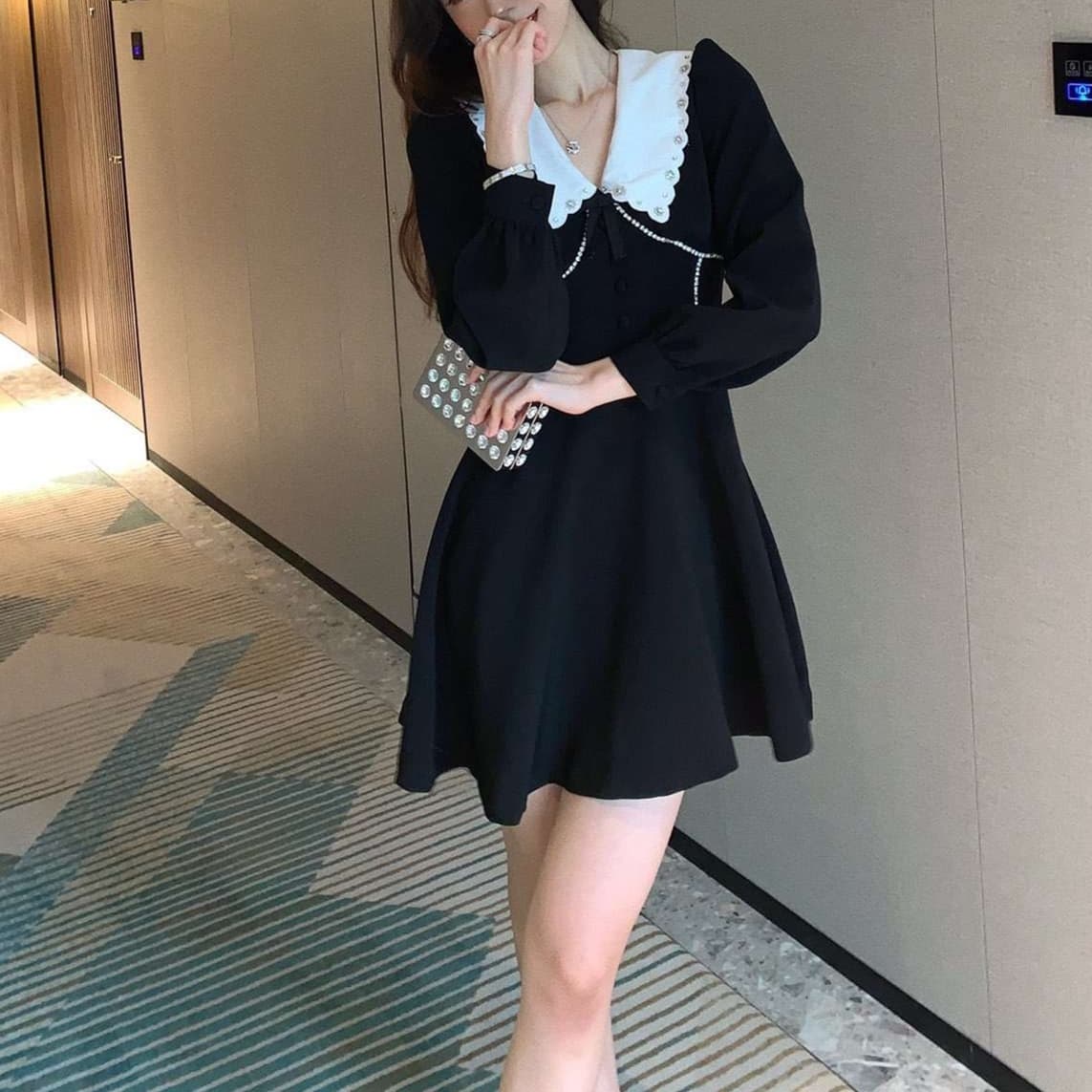 レース襟パール装飾フレアミニワンピース