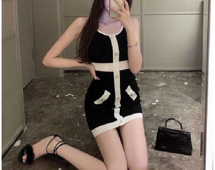 ミニワンピース モダンラインボタンデザイン 超ミニ丈タイト