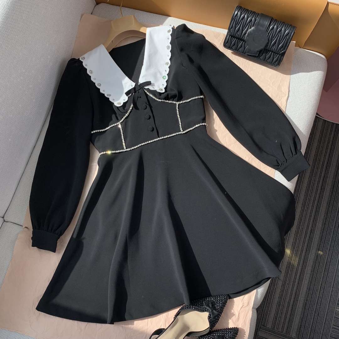 レース襟パール装飾フレアミニワンピース