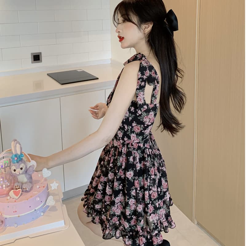 ミニワンピース 大人可愛い 花柄フレアワンピ