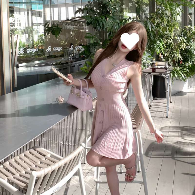 ミニワンピース フリル付きリブニットフレアワンピース