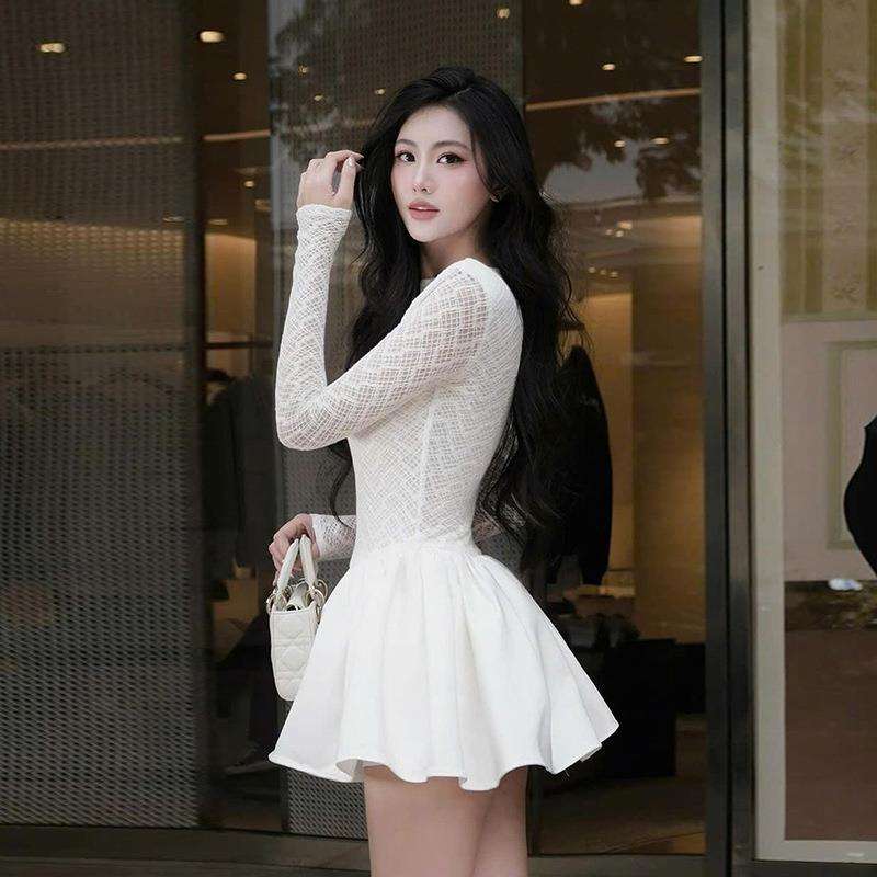 レース袖ミニフレアワンピース