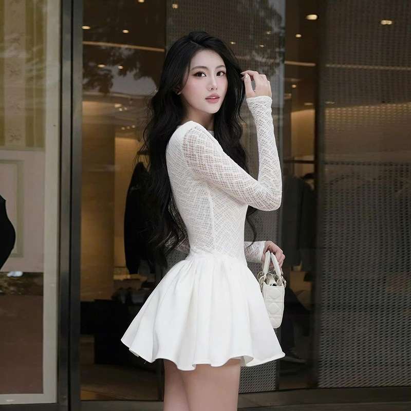 レース袖ミニフレアワンピース