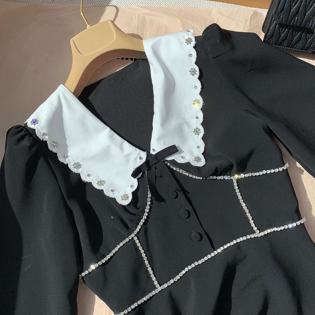 レース襟パール装飾フレアミニワンピース