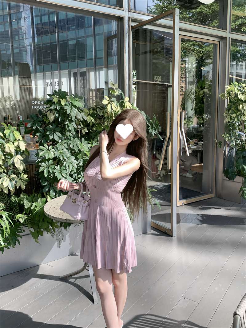 ミニワンピース フリル付きリブニットフレアワンピース