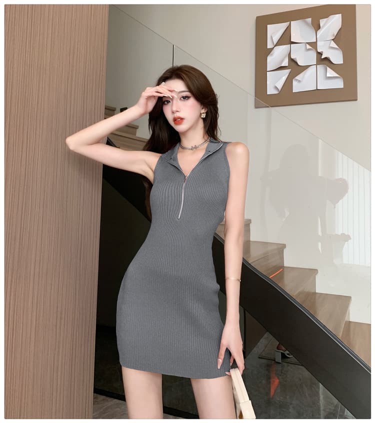 ミニワンピース チャック付きノースリーブワンピ