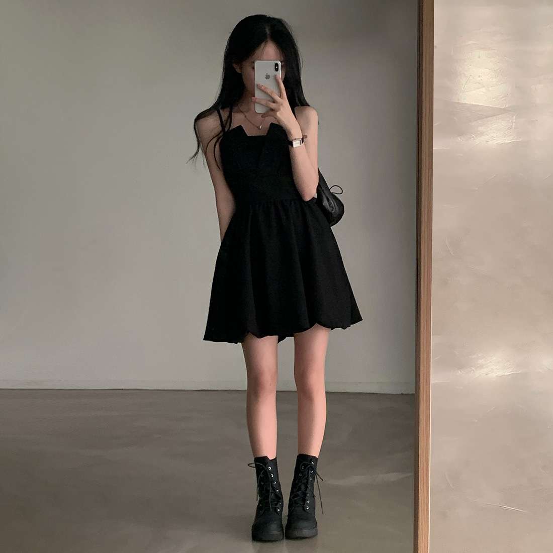 シンプルプリーツキャミミニワンピース