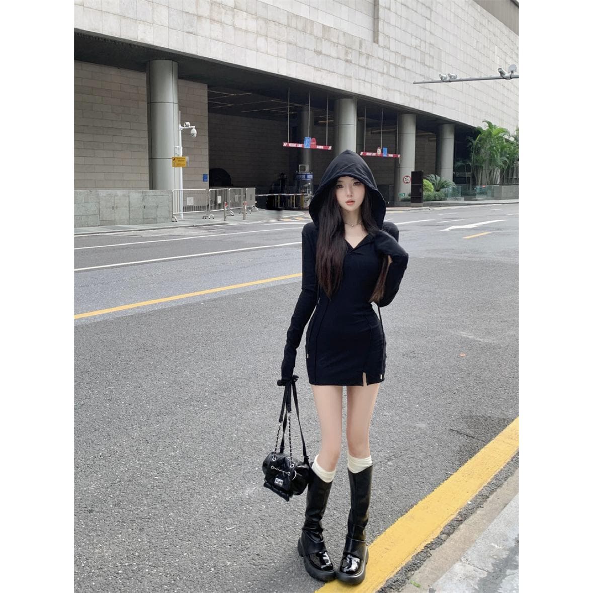 フードジッパーミニワンピース