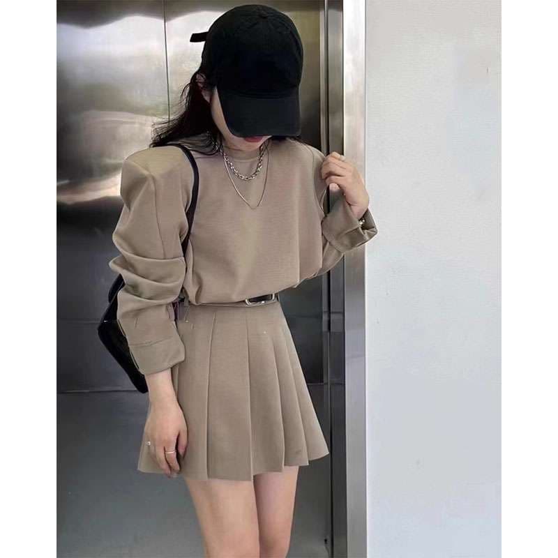 プリーツフレアミニワンピース