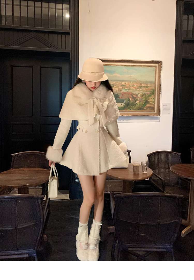 ミニワンピース ふわもこ襟付きフレアデザイン 胸元リボン