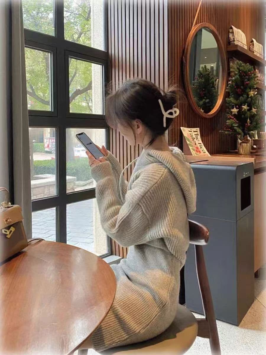 フード付きリブニットミニワンピース