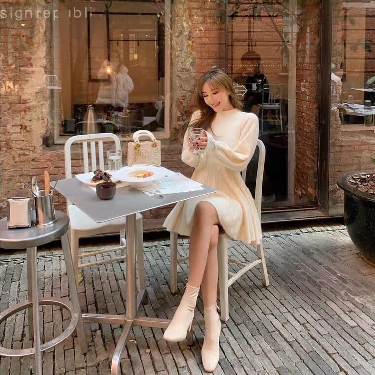 ふんわりニットフレアミニワンピース