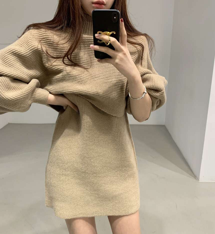 ふんわりパフスリーブ ニットミニワンピース