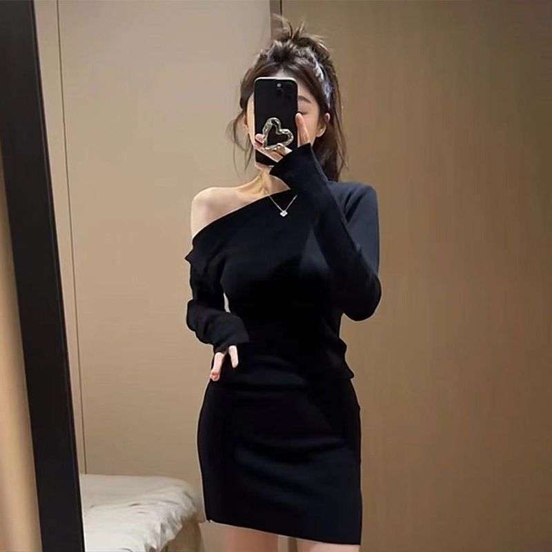 アシメントリーネック タイトミニワンピース