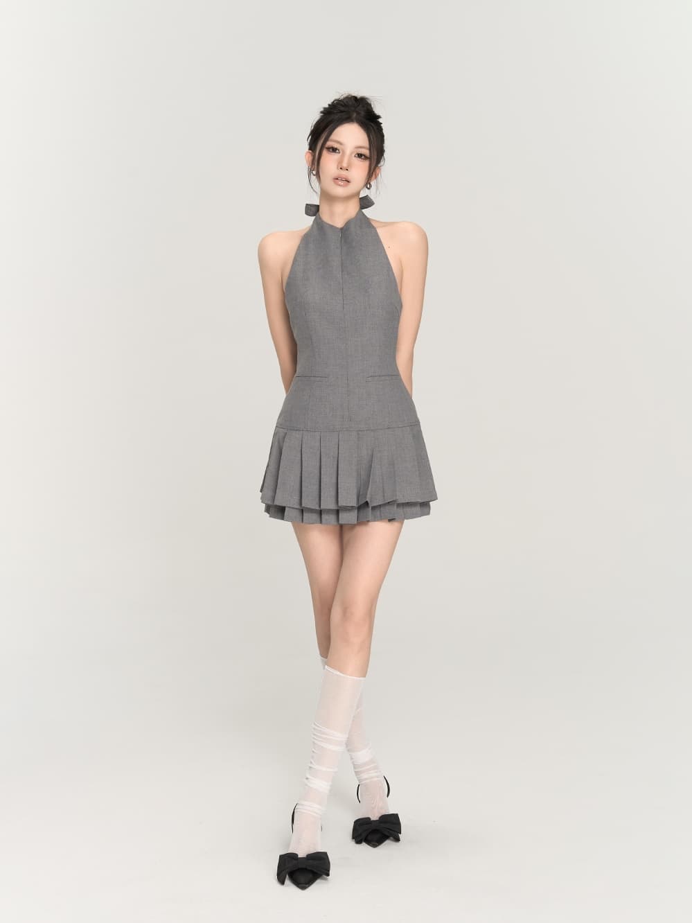 ホルターネックプリーツ フレアミニワンピース