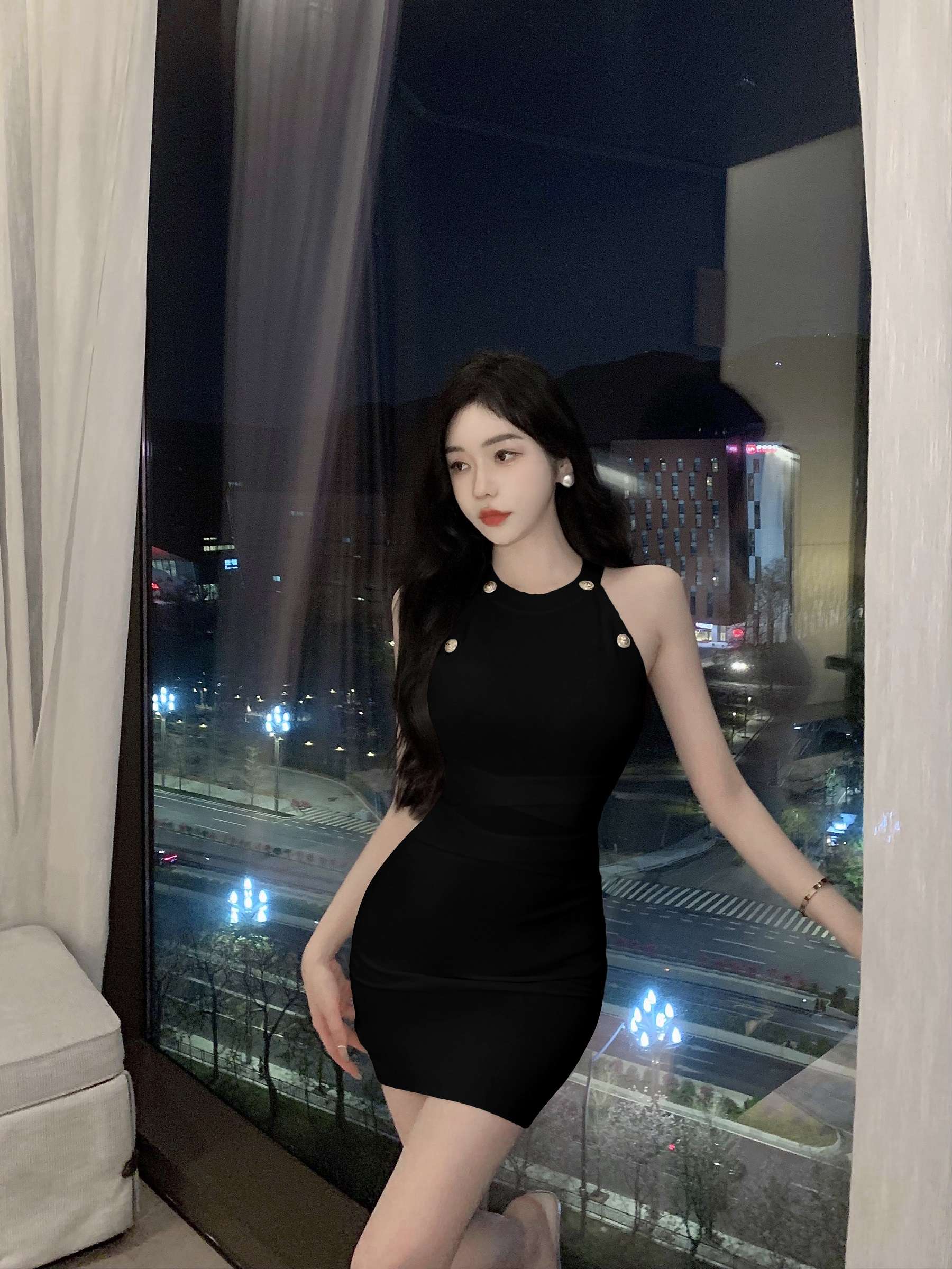 メタル装飾 タイトミニワンピース