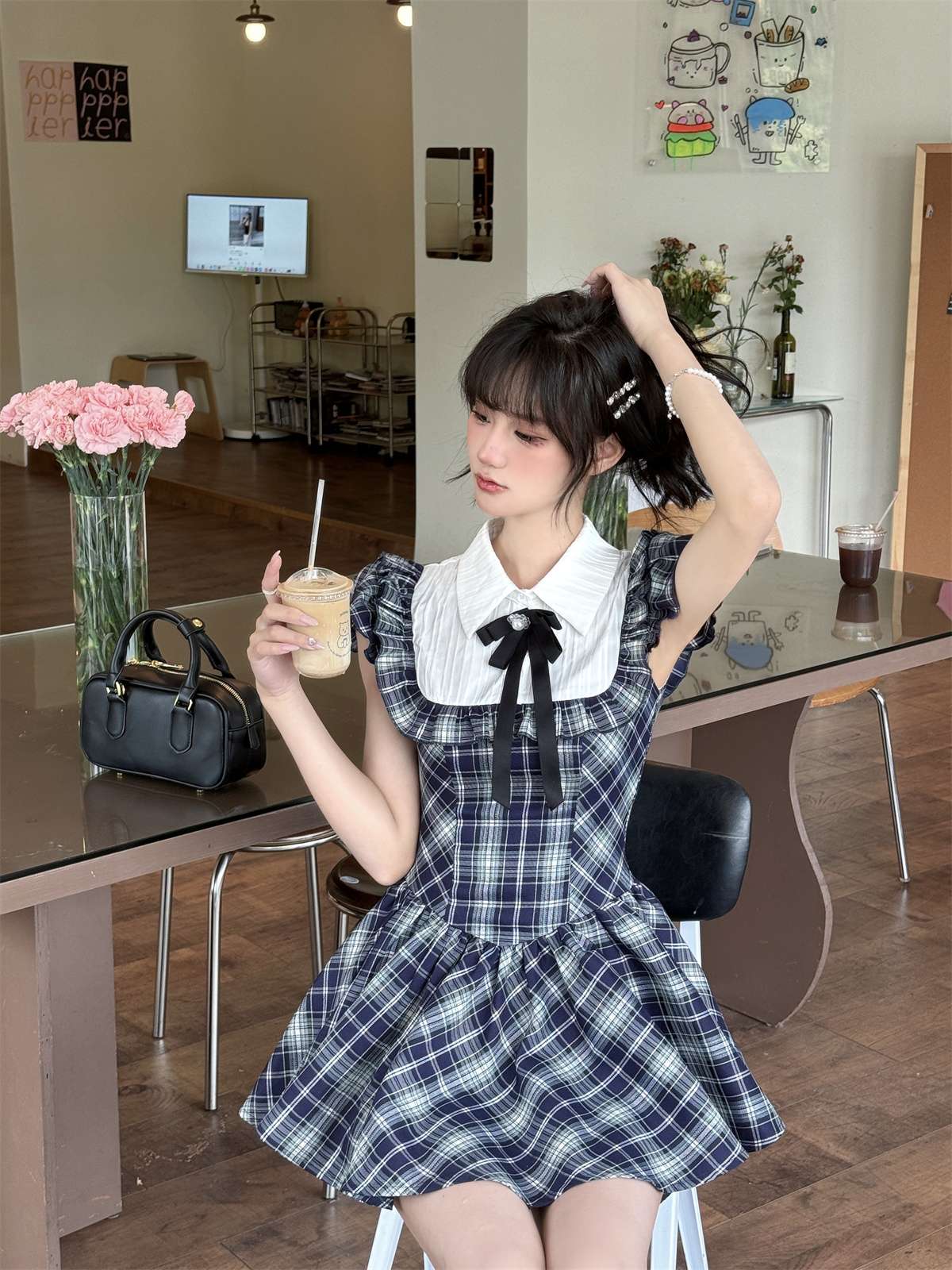 胸元リボン付きチェックフレアミニワンピース