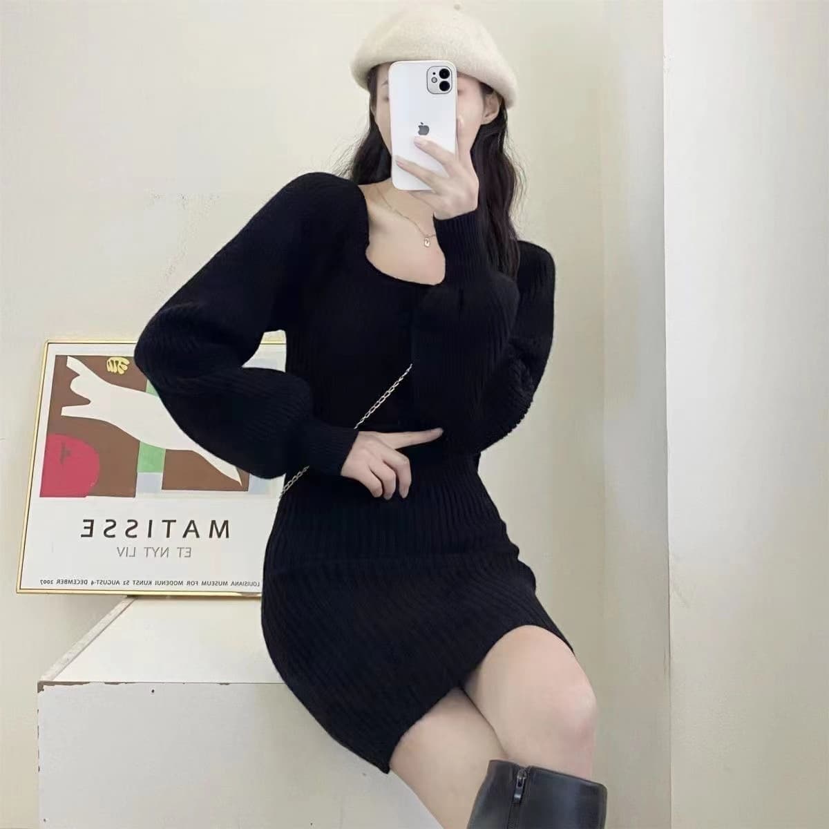 大人可愛いパフスリーブリブニットミニワンピース