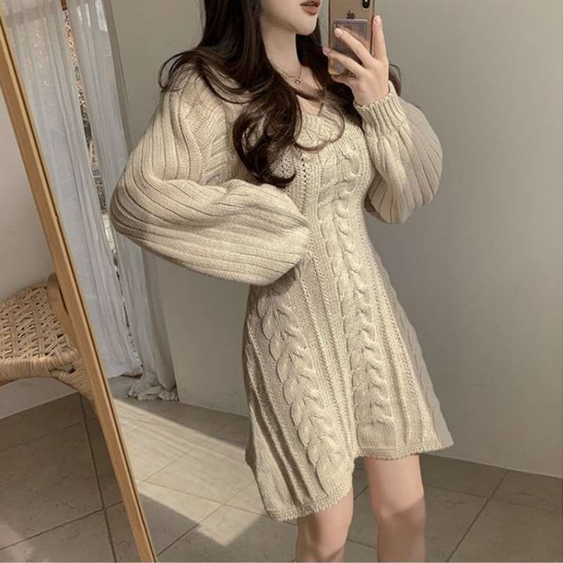 【秋冬コーデ】ケーブル編みニットミニワンピース