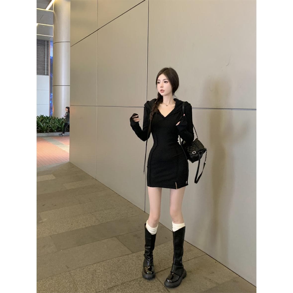 フードジッパーミニワンピース