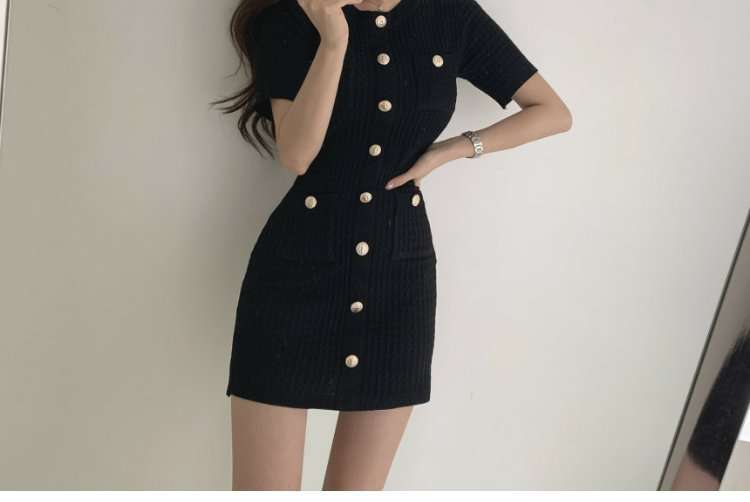 襟付きゴールドボタンデザイン フレアミニワンピース