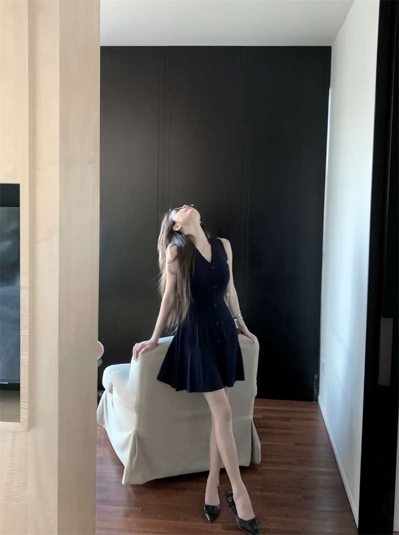 ミニワンピース フリル付きリブニットフレアワンピース