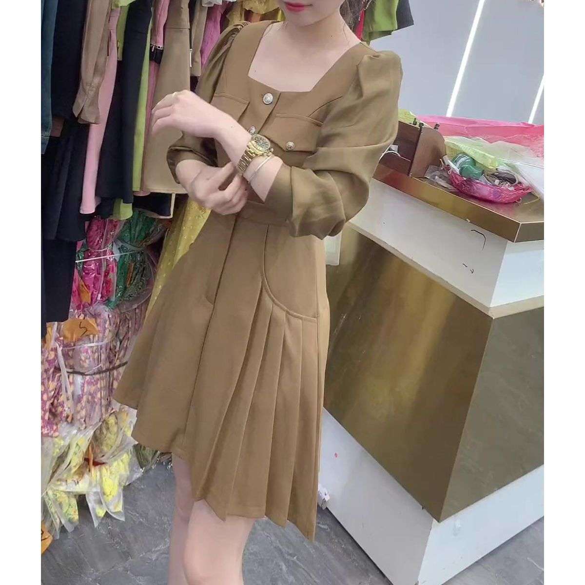 ミリタリーテイストフレアワンピース