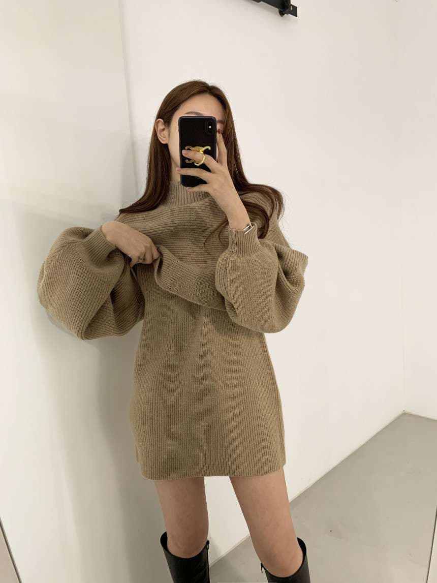 ふんわりパフスリーブ ニットミニワンピース