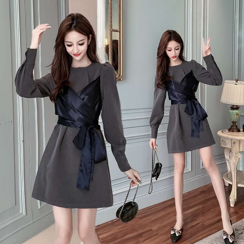 ミニワンピース リボン付きサイドフレアワンピース