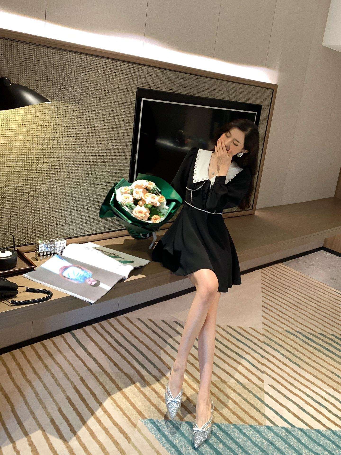 レース襟パール装飾フレアミニワンピース