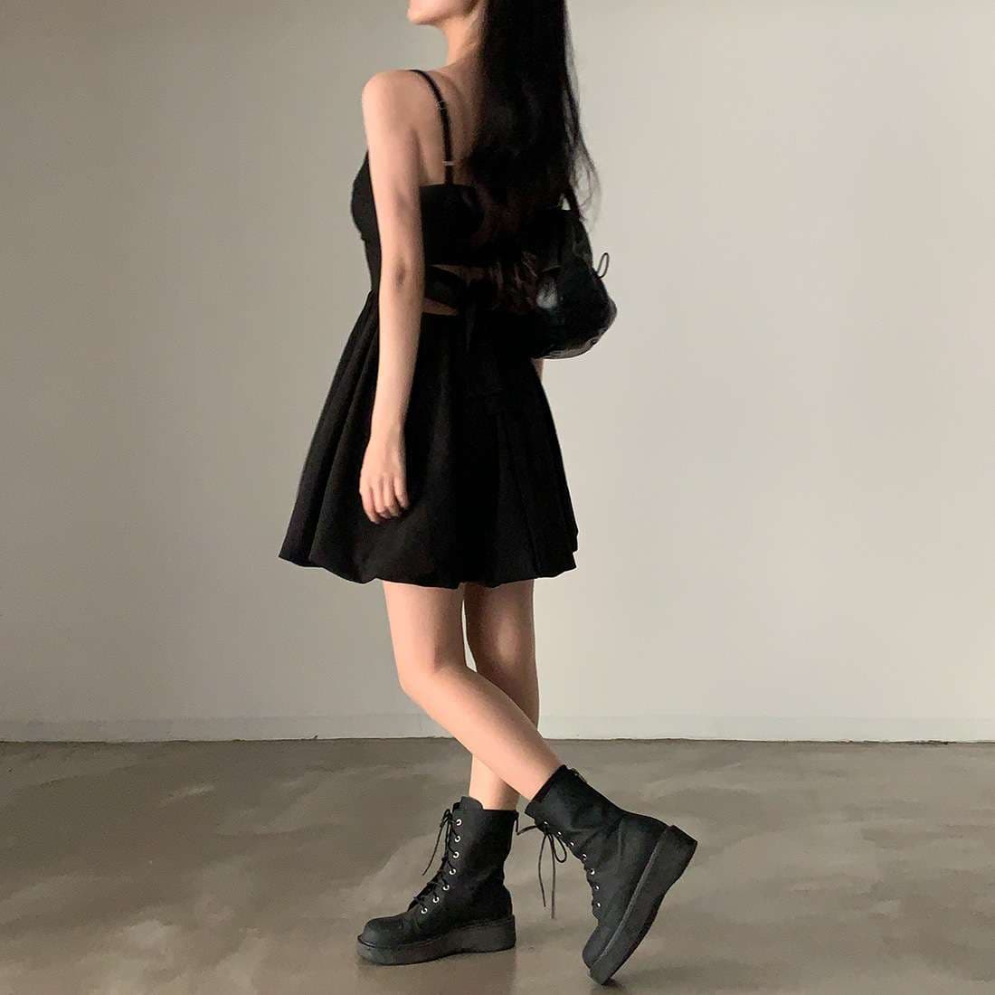 シンプルプリーツキャミミニワンピース