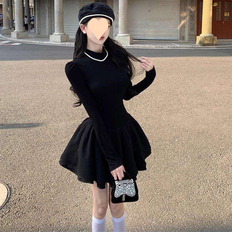 パール付きキャップ付きフレアミニワンピース