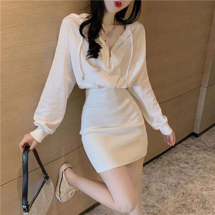 フード付きスリムパーカーミニワンピース