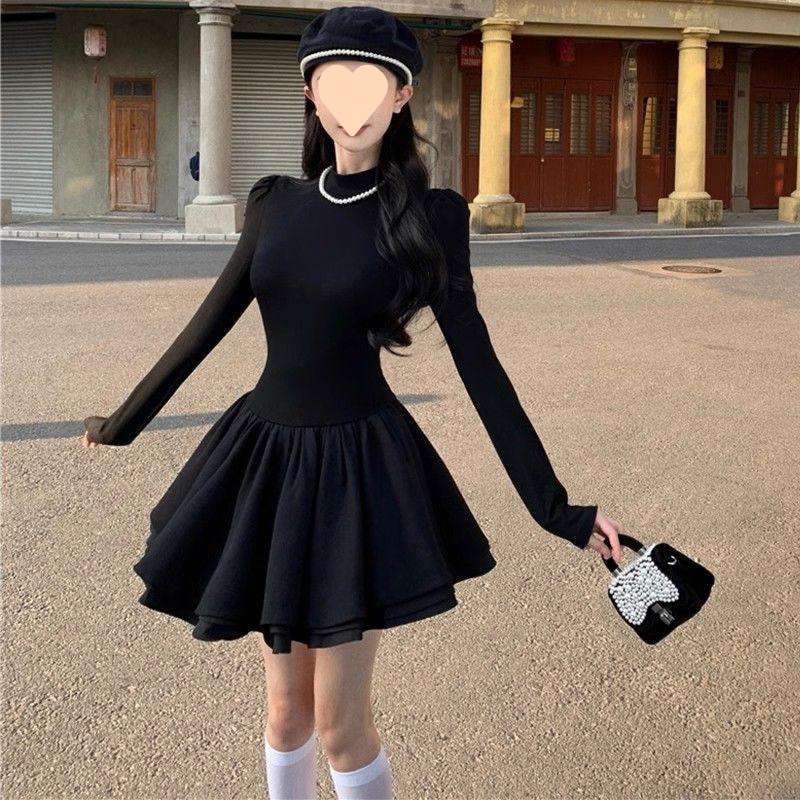 パール付きキャップ付きフレアミニワンピース