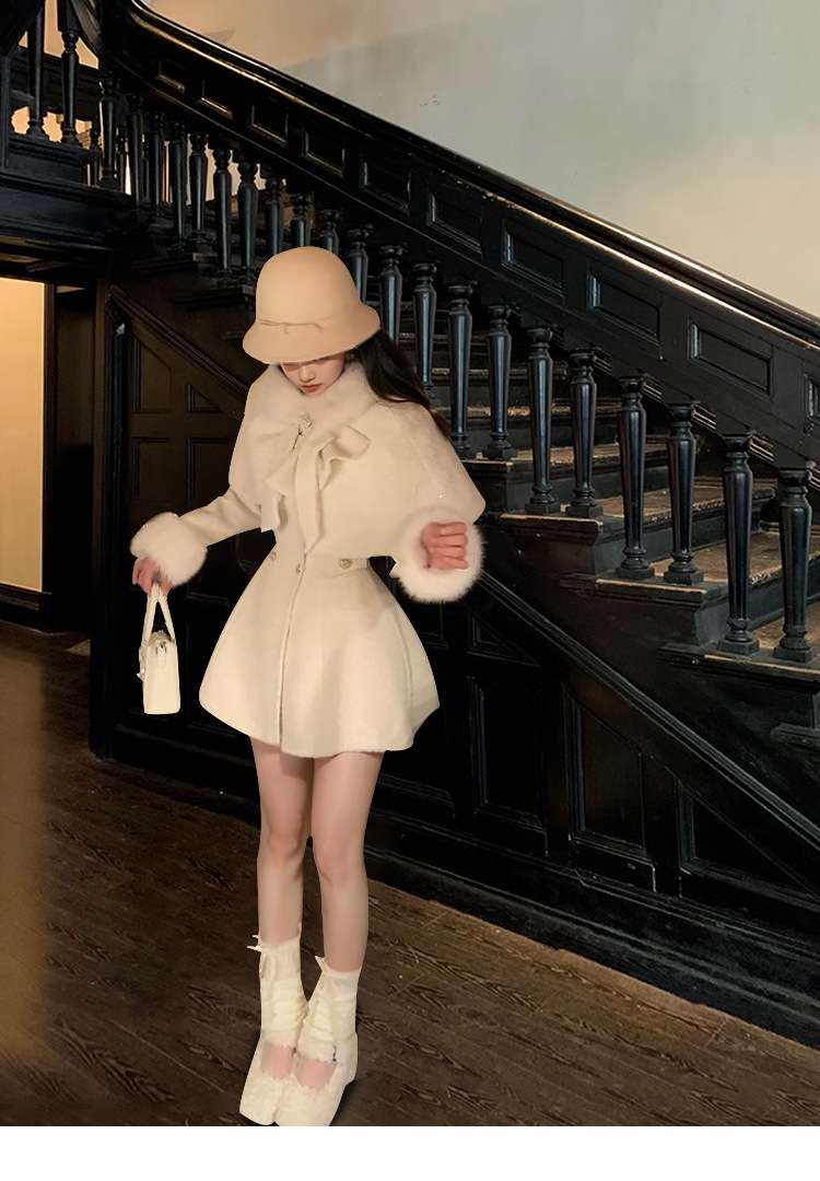 ミニワンピース ふわもこ襟付きフレアデザイン 胸元リボン