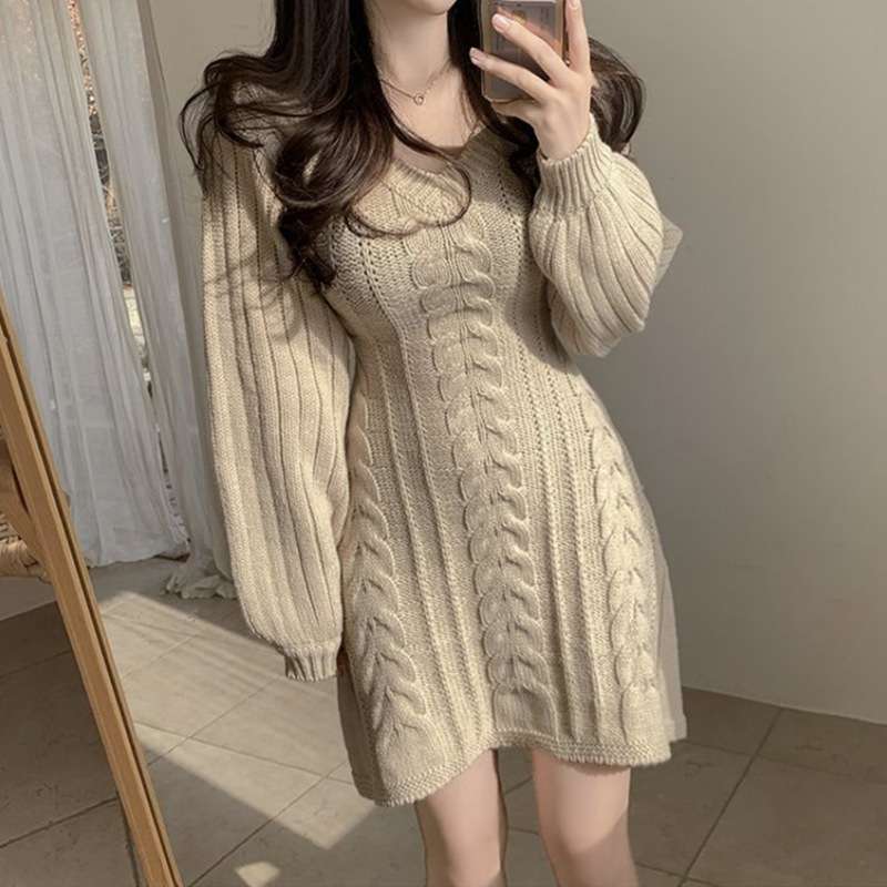 【秋冬コーデ】ケーブル編みニットミニワンピース