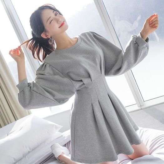 ふんわりバルーン袖 タックフレアミニワンピース